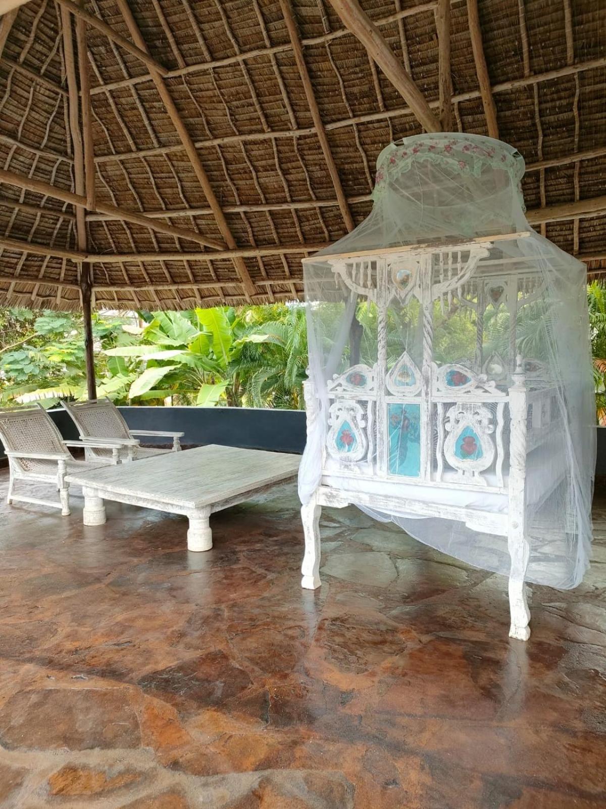 White Nyumba Malindi Apartment Exterior photo