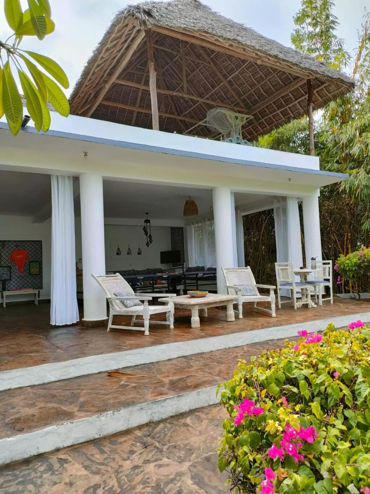 White Nyumba Malindi Apartment Exterior photo