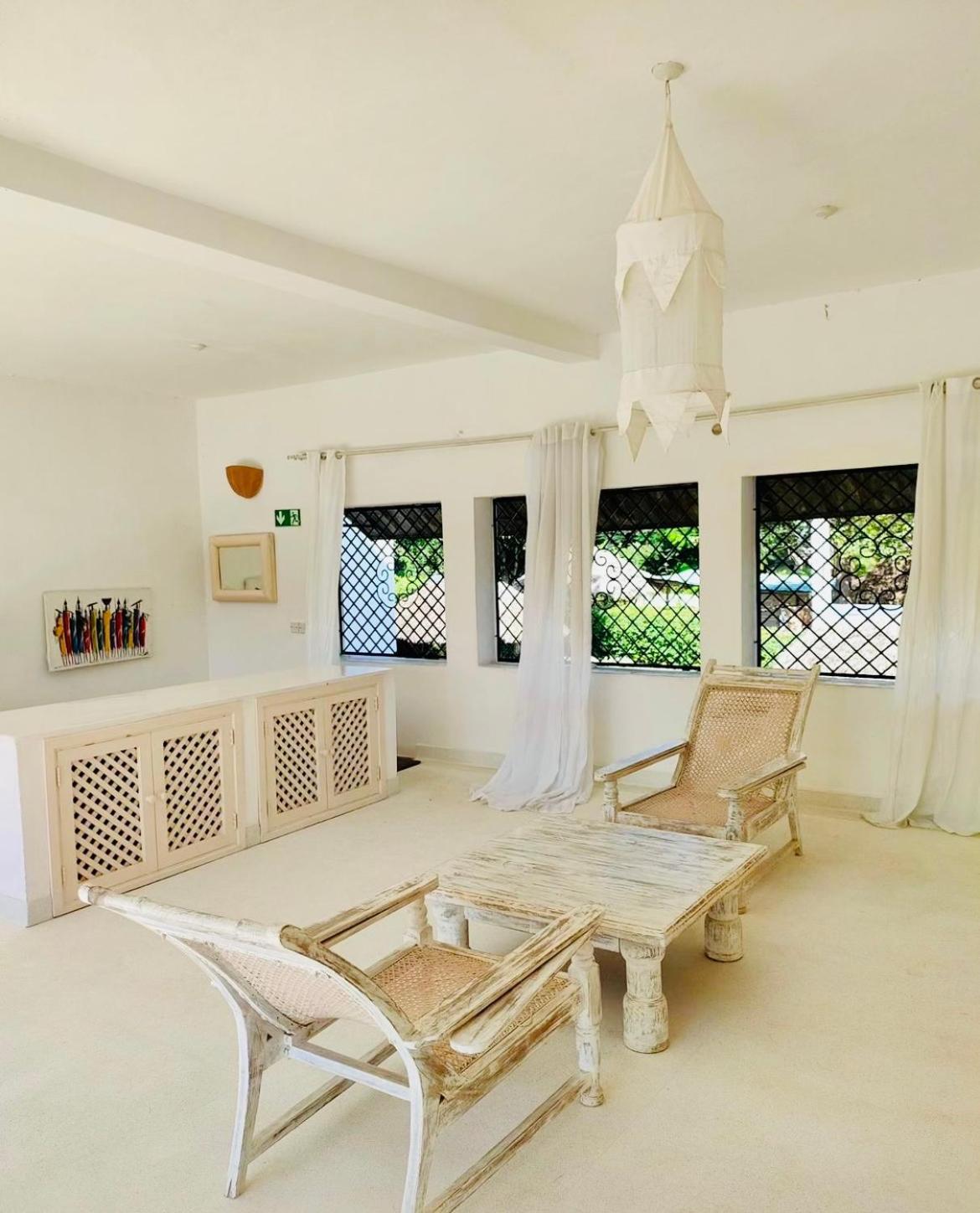 White Nyumba Malindi Apartment Exterior photo