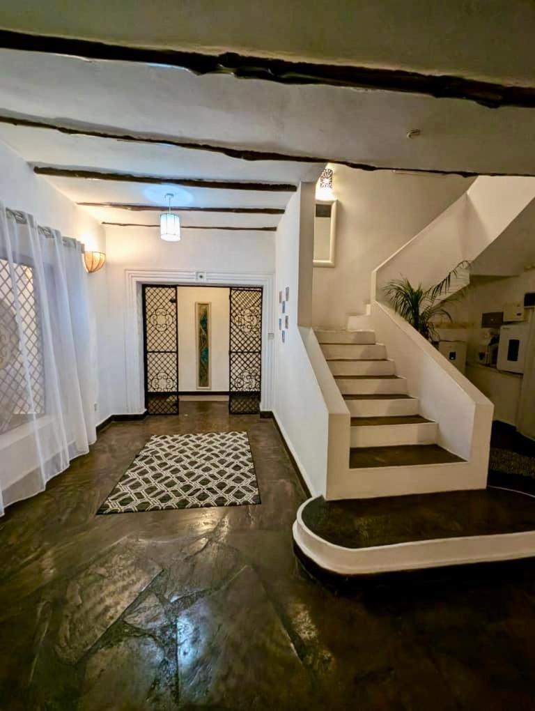 White Nyumba Malindi Apartment Exterior photo