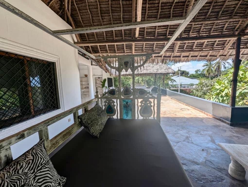 White Nyumba Malindi Apartment Exterior photo